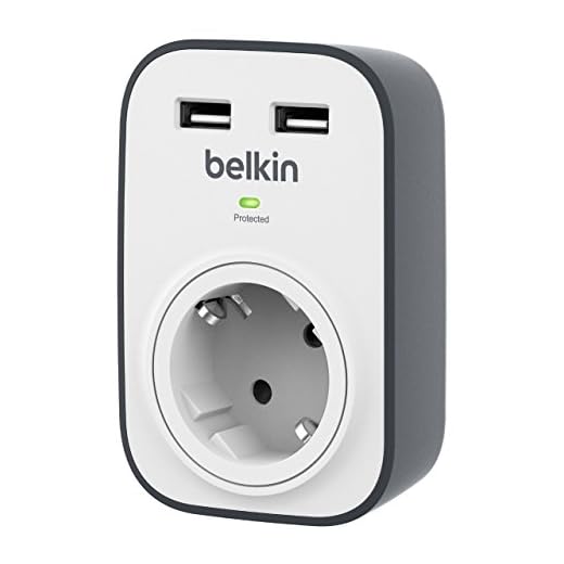 Belkin BSV103 SurgeCube - Protección contra sobretensiones con un zócalo y 2 puertos de carga USB con un total de 2.4 A, blanco