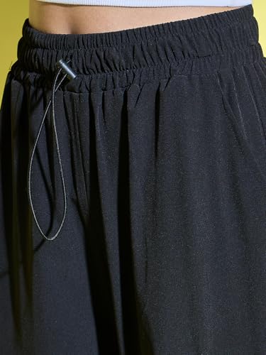 Image of Buynewtrend Women Loose Fit Parachute Trousers | High Waist Cargo Trouser Pant