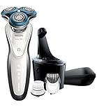 Lieferumfang: Rasierer, aufsteckbarer Bartstyler und Gesichtsreinigungsbürste, SmartClean Reinigungsstation, 3 Kartuschen,  Etui. Farbe: weiß-bronze