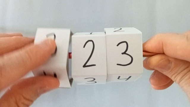 Amazon.com: The Crazy D-1000 Game Die. 8-Sided Patent Die that