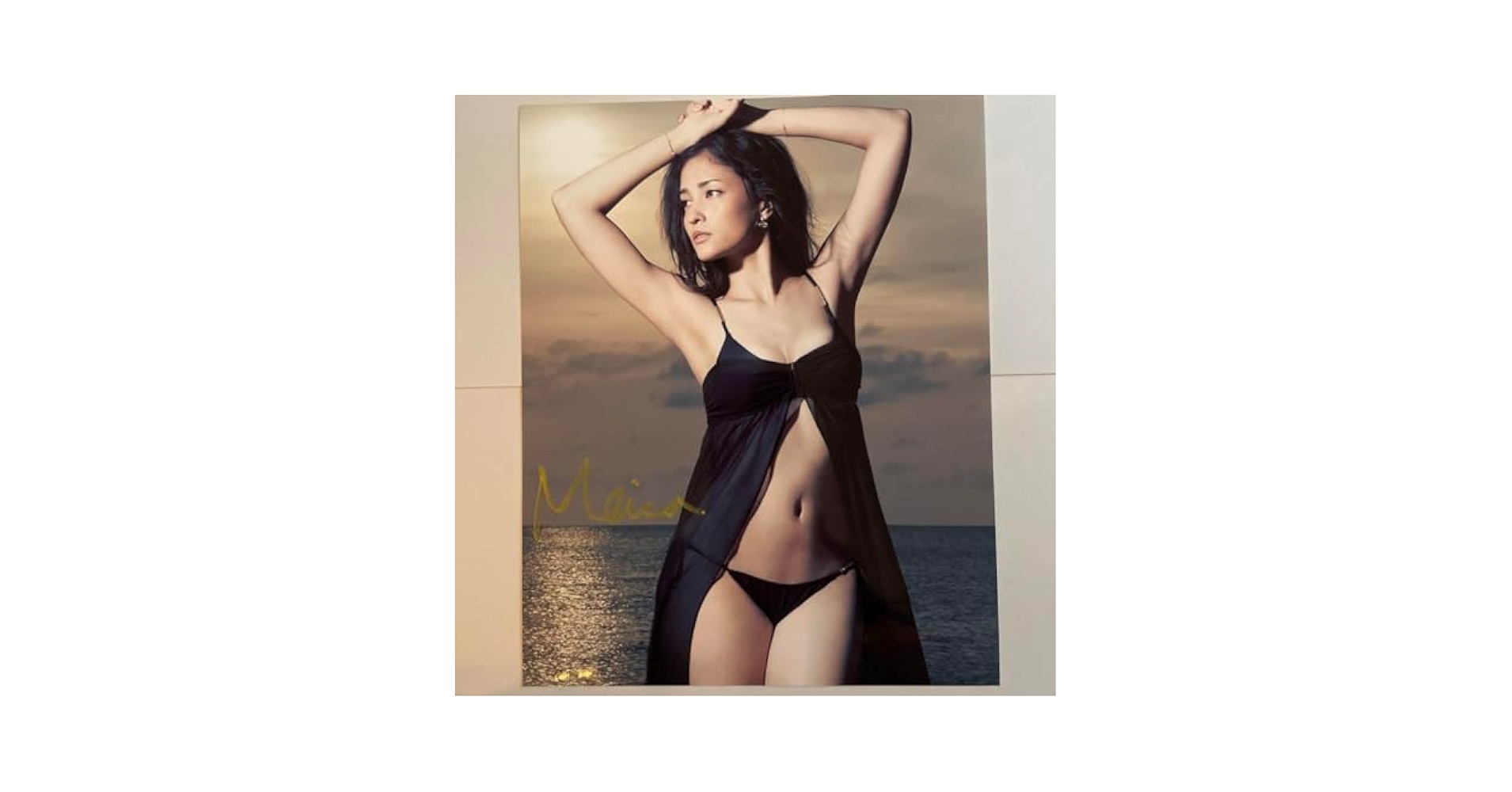 黒木メイサ　直筆　サイン Amazon.co.jp: K4/ 黒木メイサ 直筆サイン入り 写真集 「LOVE