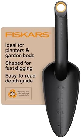 Fiskars Eco Trowel with Curved Spade, Ergonomic Handle, UV Resistance, Durable, Eco-Friendly Tool for Planters and Garden Beds