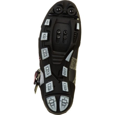 Highway Two, LLC. FIZIKM5DONNAMOUNTAINSHOE
