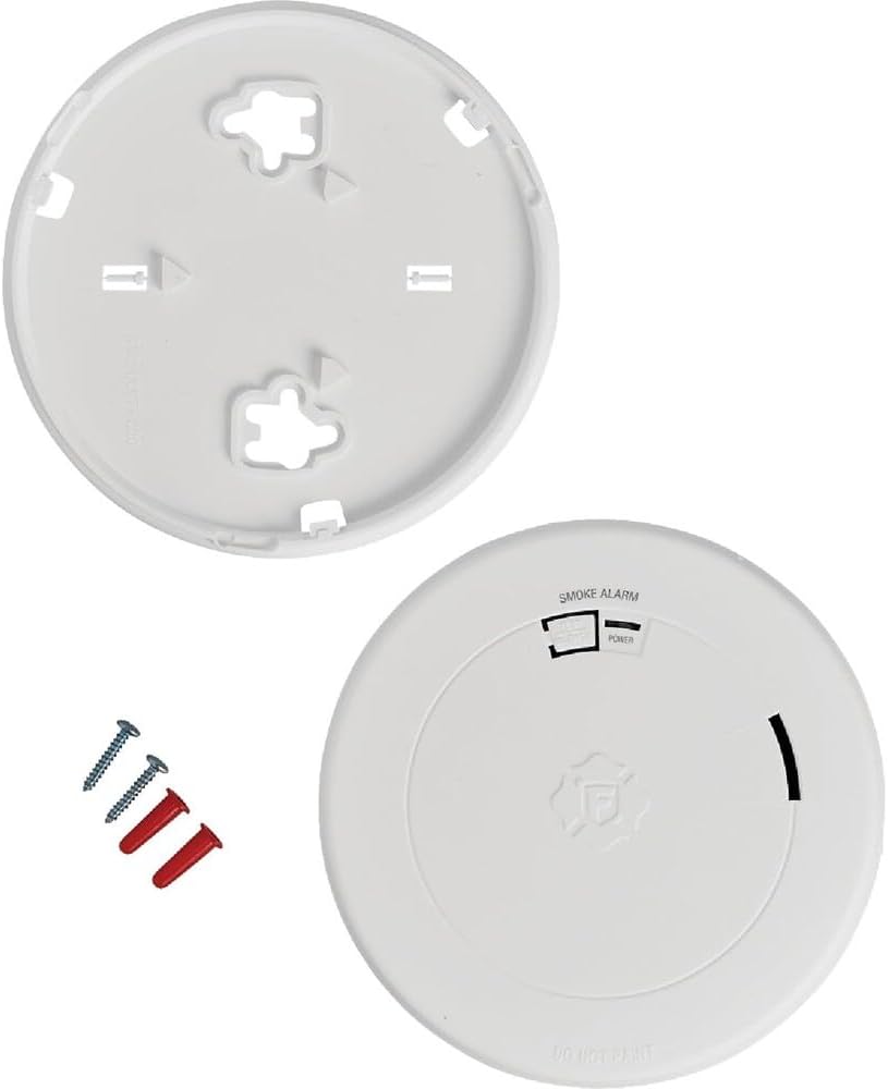 First Alert 10 Year Slim Battery-Powered Photoelectric Smoke Detector