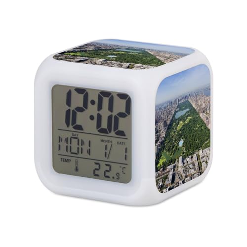 Fabulous Réveil Cube Lumineux Blanc - New York Manhattan Central Park Ville USA - 7,8 x 7,8 x 7,8 cm - Retro Éclairage Multicolore LED