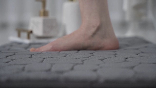 Amazon.com: YIHOUSE Bathroom Mat Rug, Memory Foam Bath Mat, Non