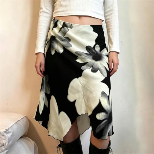 Jupe à fleurs et coupe asymétrique en maille pour tenue d'été fluide
