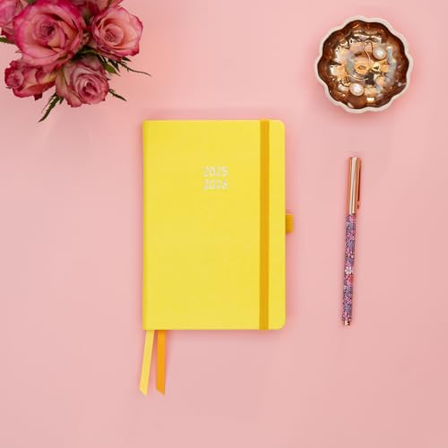 Mum's School Year Diary 2025-26 (Lemon) - Medium sized Academic 2025-26 diary - Jul 2025 to Jul 2026 - Week-To-View with 4 column GRID layout - organise the scheduling chaos of busy family life
