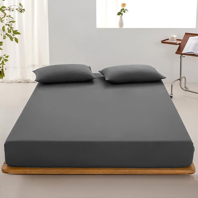 Wotcsil Double Fitted Sheets Set Dark Grey with Matching Pillowcase Solid Color Fitted Sheet and Pillow Case Set with 1 Bedsheet and 2 Pillowcases 30 cm Deep Pocket Elastic Hem (138x190cm)