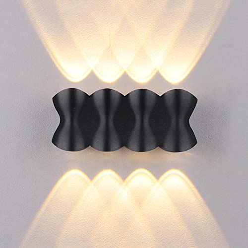 Applique murale LED extérieur haut et bas pour illuminer chaleureusement votre porche d'entrée