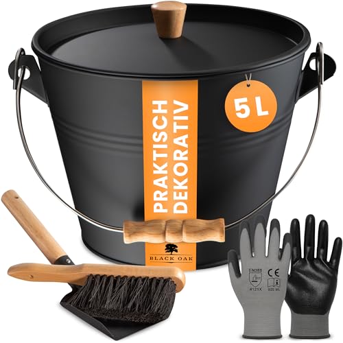 BLACK OAK Ascheeimer Pago 5L - schwarz mit Deckel mit Holz-Griff + Feger + Schaufel & Handschuhen - 5L groß Stahl feuerfest verzinkt & pulverbeschichtet Eimer für Asche Kohle Pellets modernes Design