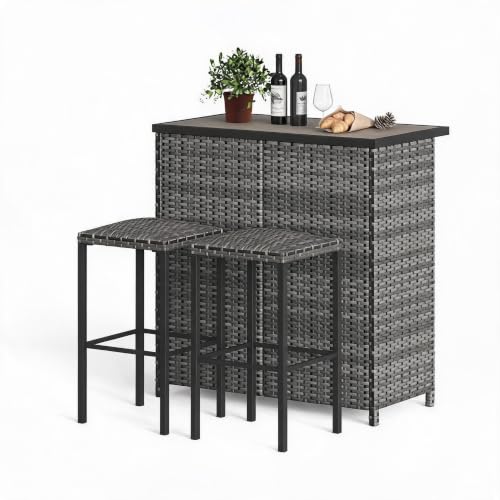 Mesa de bar con estantes de almacenamiento y dos taburetes de ratán 2