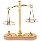Ciieeo 1 Set Mini-Waage Standardwaage Retro-Metallwaage Vintage-Waage Gerechtigkeitswaage Retro-Skulpturen Heimdekoration Hauszubehör Für Zuhause Altes Goldschmied-Gewicht, 5.1X4.2X1.9CM, golden