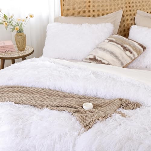 Smoofy Fluffy Queen Size Comforter Set, Faux Fur Comforter Set White, Luxury Fuzzy King Bedding Set, Soft Shaggy Bed Set for All Season, 3 Pieces - 1 Comforter & 2 Pillowcases