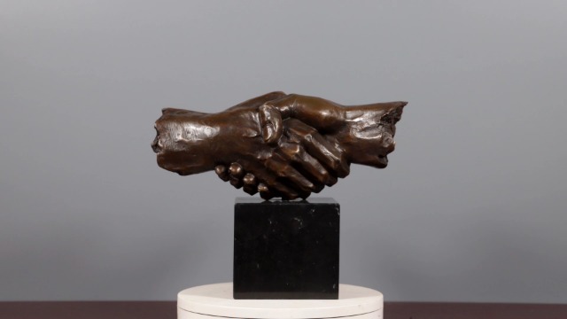 Amazon.com: NILEEBUKER Bronze Handshake Statue Modern Friendship