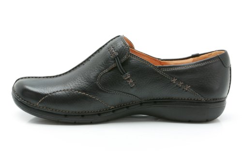 Image of Clarks Women's Un.Loop Slip-On Shoes
