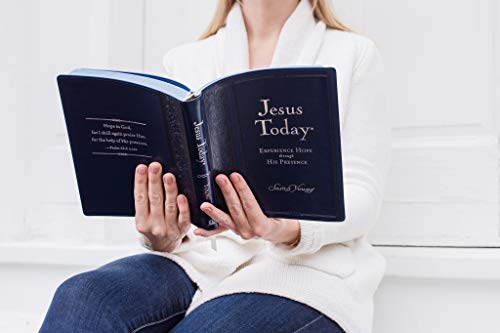 Image of Jesus Today, Large Text Blue Leathersoft, with Full Scriptures: Experience Hope Through His Presence (A 150-Day Devotional)