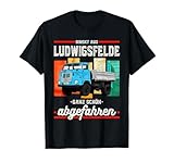 Klassisch geschnitten, doppelt genähter Saum.