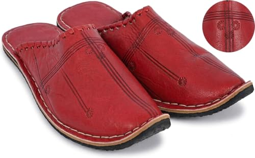 Babouche traditionnelle bout pointu en cuir naturel rouge de taille 43