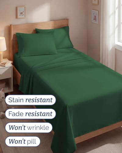 Image of Twin 4 Piece Bed Sheet Set - Breathable & Cooling Sheets - Emerald Green | Ultra Soft Hotel Luxury Bedding Set with 8-16 Inch Deep Pockets, 1 Flat & 1 Fitted Sheet & 2 Pillowcases, Wrinkle & Fade Free