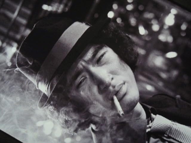 松田優作　写真付き Amazon.co.jp: A4 額付き ポスター 松田優作 yusaku matuda けむり