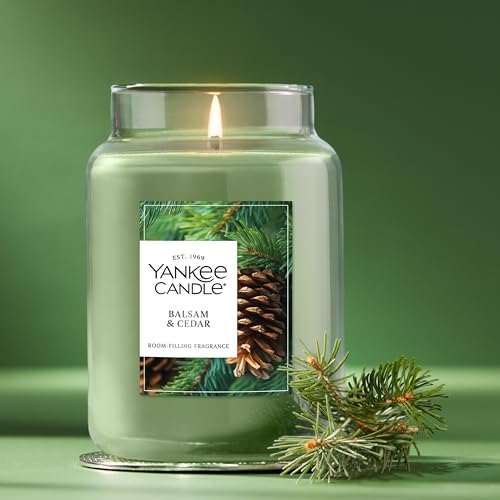 Yankee Candle Large Jar Scented Candle with up to 150 Hour Burn Time, Premium Plant Wax Blend for Consistent Burn, 22 oz Jar Candle with Room Filling Fragrance, Balsam & Cedar