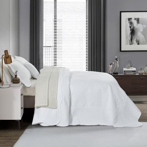 Image of HZ & HY Oversized King Bedspread, Embossed Damask Quilt Set King /Cal King, Lightweight Reversible Coverlet, Scalloped Edge - Clean Classic Look, 5 Piece, Pure White