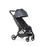 Sein Sitz hat die Funktion 'Newborn Nest' und verwandelt sich in eine Babyschale, und ist kompatibel mit den Kindersitzen Gruppe 0