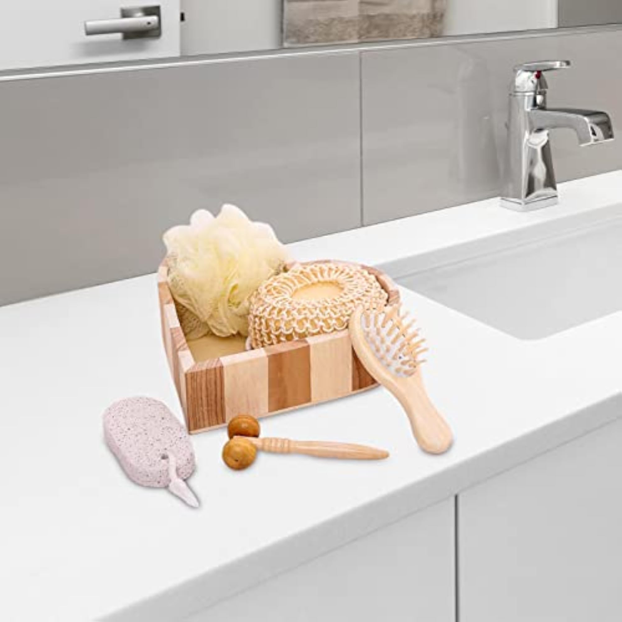 5pc Bath Set in Heart Wooden Box for Body and Foot SPA