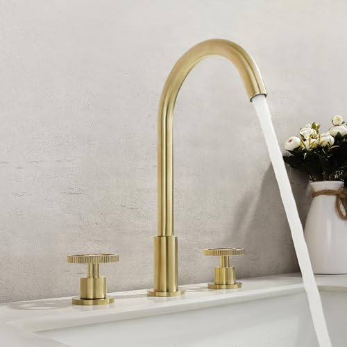 Robinet de salle de bain répandu pour transformer votre lavabo en espace moderne