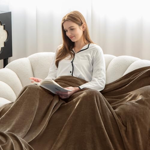 WAVVE Kuscheldecke Braun Flauschig Decke Fleecedecke - Sofadecke Klein Wohndecke Couchdecke, Decke Sofa Weich,Schokolade Hellbraun Leicht Sofaüberwurf 130x150 cm
