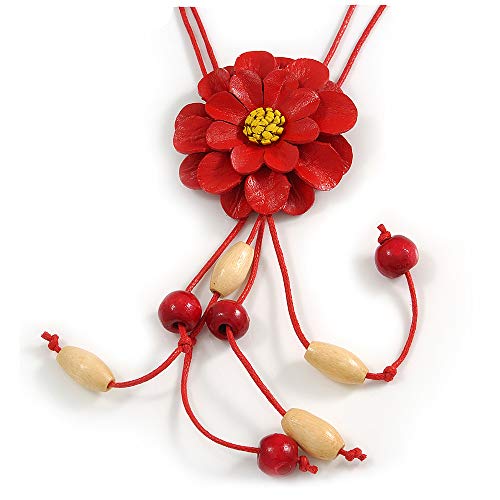 Pendentif marguerite en cuir rouge : finis les colliers trop courts