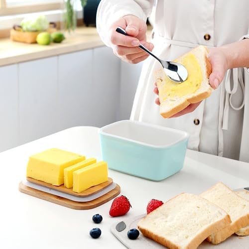 LOVECASA Maselniczo, porcelanowy pojemnik na masło z drewnianą bambusową pokrywką, francuskie naczynie na masło, zdejmowana silikonowa uszczelka, 500 ml niebieski