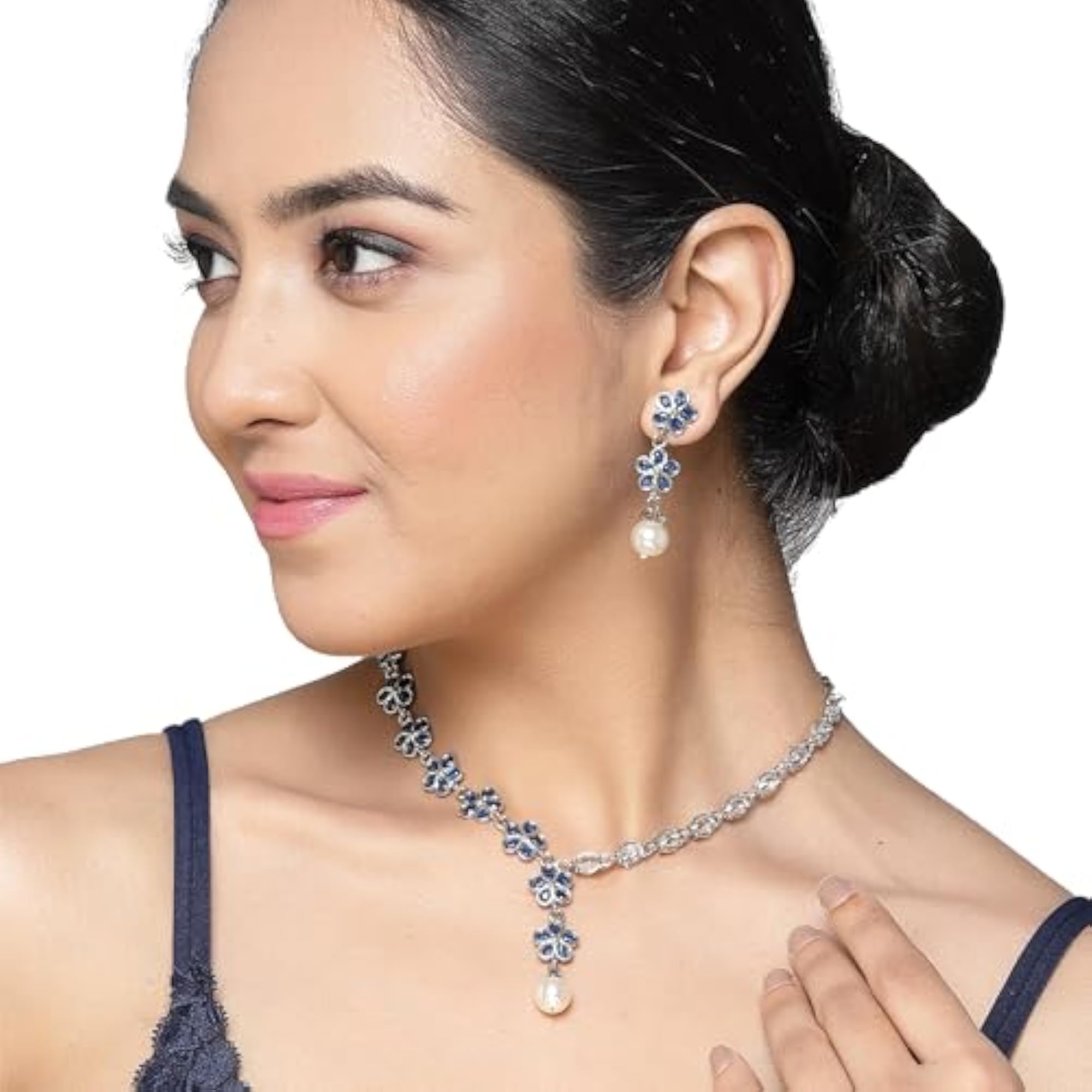Flower Shape Diamond Necklace Set