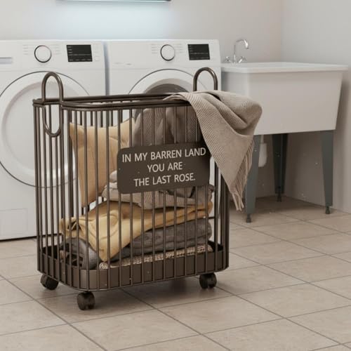 Panier à linge à roulettes pour dressing et buanderie moderne, rangement d'angle