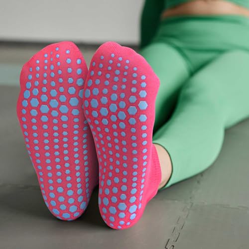 ELUTONG Pilates Socks with Grips for Women 1-3 Pairs Yoga Barre Ballet Dance Non Slip Crew Socks at Home Hospital4