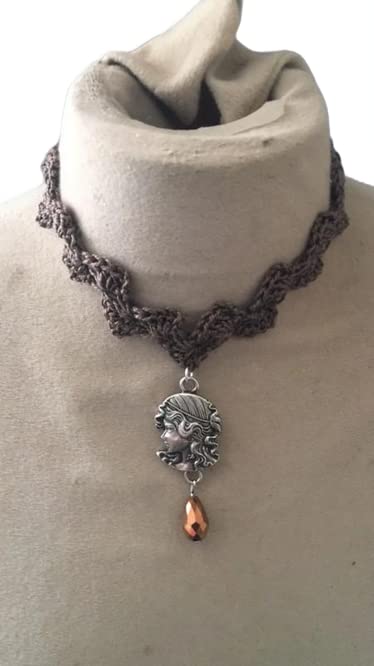 Choker marron au crochet fait main un bijou de cou artisanal unique
