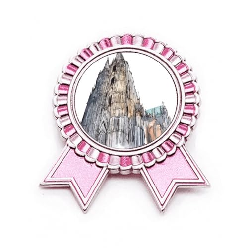 Broche cathédrale de Cologne rose M en métal aux détails gravés et finitions soignées