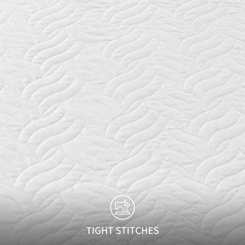 Love's cabin King Size Quilt Set White Bedspreads - Soft Bed Summer Lightweight Bedspread Comforter - Modern Style Wave Pattern Coverlet for All Season - 3 Pieces (1 Quilt, 2 Pillow Shams)