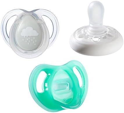 Tommee Tippee Pickapaci Mixed Pacifier 3 Pack, Breast-like, Ultralight and Night-Time Glow in the Dark, 0-6 months, Pack of 3 Pacifiers