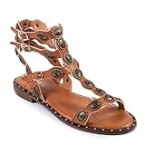 Toocool Listini P2021-8 - Sandalias de mujer con correa plana y tachuelas, camel, 36 EU