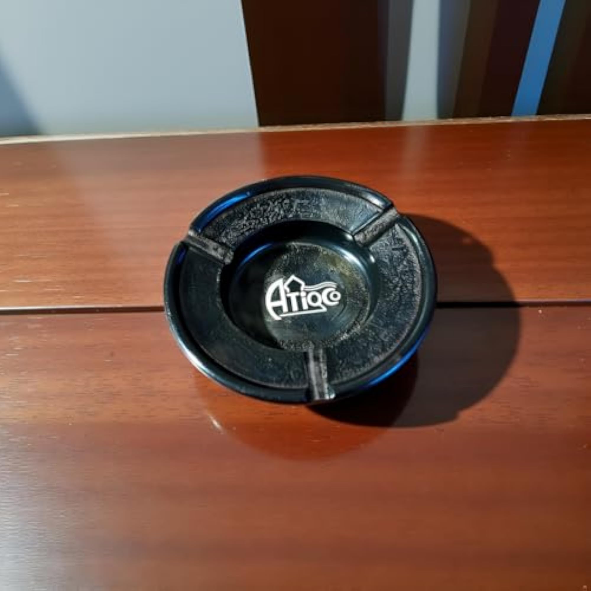 Elegant Metal Ashtray for Cigarettes & Cigars
