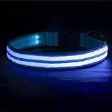 USB WIEDERAUFLADBAR UND ENERGIESPAREND. Das leuchtende Hundehalsband wird mit einem USB-Kabel geliefert, das mit jedem USB-Gerät aufgeladen werden kann, kein lästiges Auswechseln der Batterien und keine zusätzlichen Kosten. Nur 1 Stunde aufladen und 8-20 Stunden arbeiten (Die Nutzungsdauer ist in den verschiedenen Modi unterschiedlich).