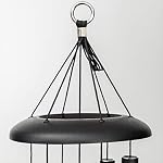 Corinthian Bells 27 Chimes à vent noir de pouce pour l'extérieur, Chime à vent en métal moderne pour Patio Decor, Fabriqué en USA