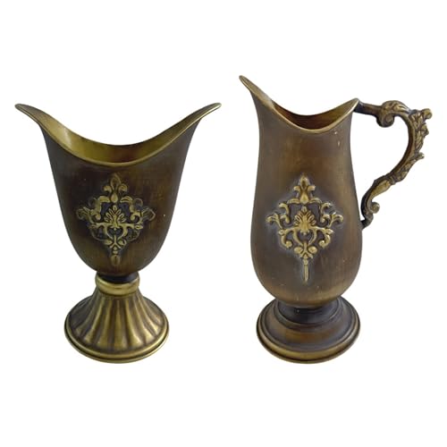 Jarrones de metal de bronce para transformar tu salón con arreglos florales únicos 8