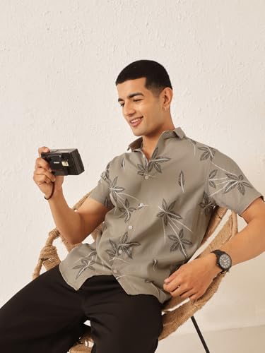 Image of Majestic Man Men's Slim Fit Pure Cotton Printed Casual Shirt - Short Sleeve | Premium Breathable Fabric | Modern Geometric Design