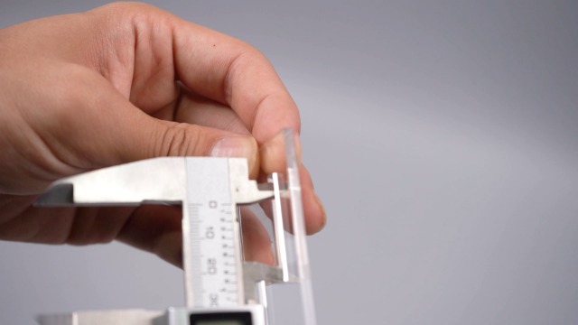 Estuche para monedas con puerta magnética acrílica negra miniatura 7