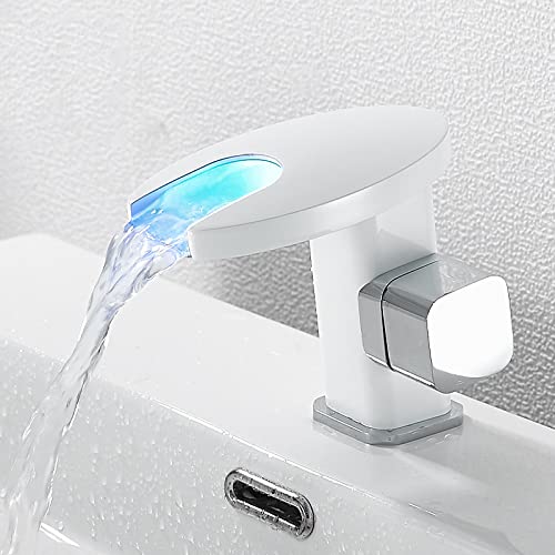 Robinet de lavabo cascade pour une salle de bain moderne et relaxante