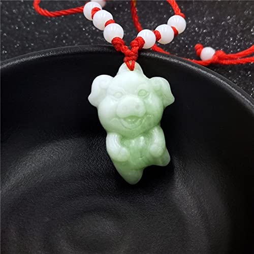 Amulette en jade blanc du zodiaque Cochon : sublimez votre style bohème au quotidien