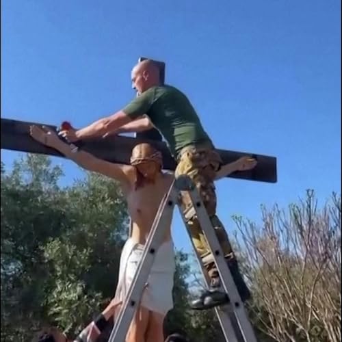 Italy replaces crucifix smashed by Israeli soldiers in southern Lebanon